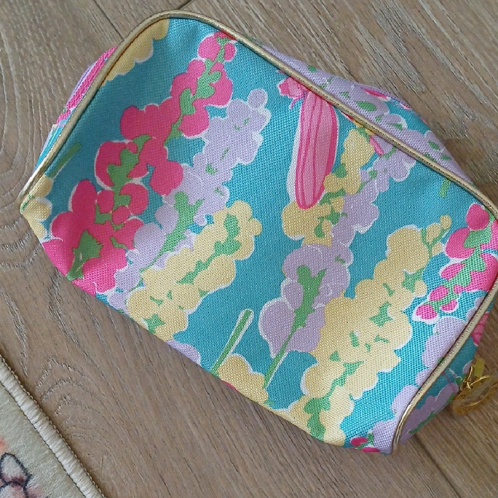 Lilly Pulitzer For Estee Lauder Pink and Yellow Cosmetic Bag NWOT - Picture 2 of 5